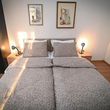 Lägenhet Apartman 7 Seyda